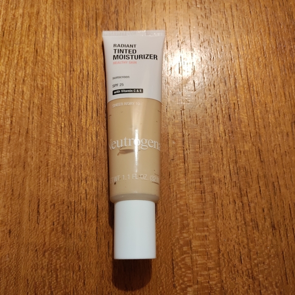 Neutrogena Other - ✨ 4/$15 Neutrogena Radiant Tinted Moisturizer - Sheer Ivory
